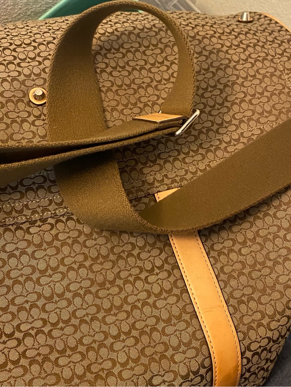 Coach Classic Signature Canvas Weekender Bag with Tan Leather Trim - Picture 7 of 8